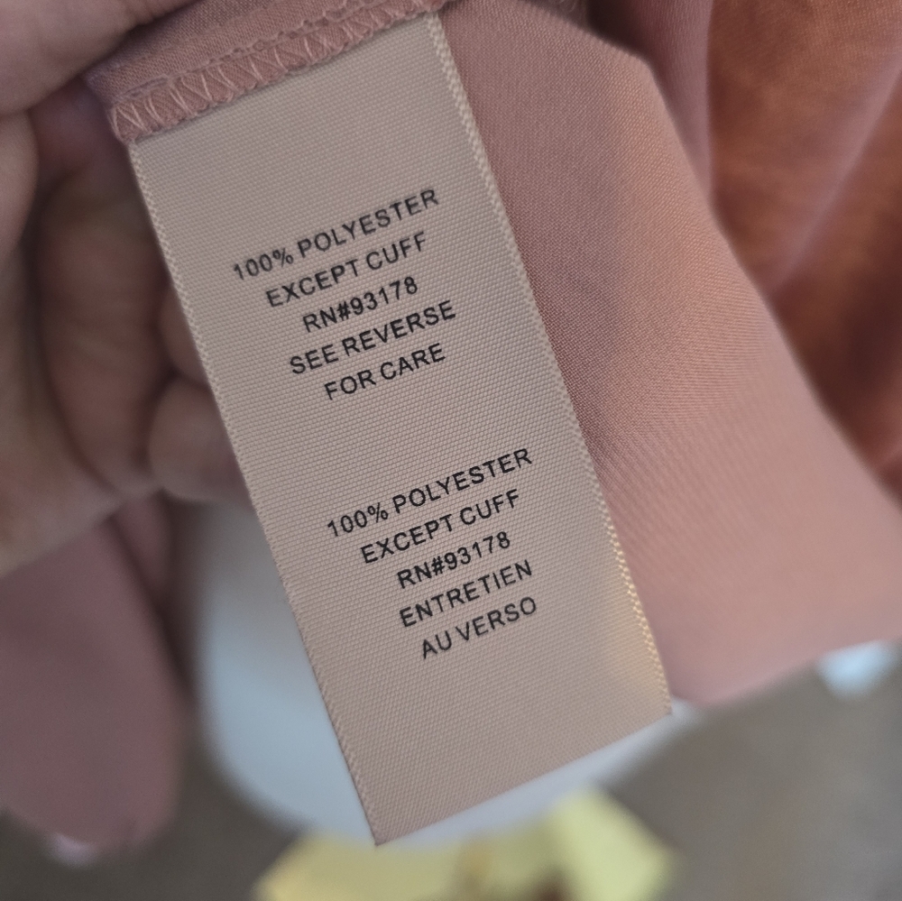 Philosophy Republic Collection | Medium | Rose Textured Key Hole Blouse - Picture 5 of 6